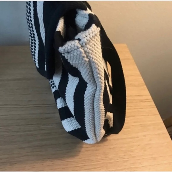 Universal Thread Black & Cream Striped Pointed Flap Woven Backpack - Picture 10 of 12